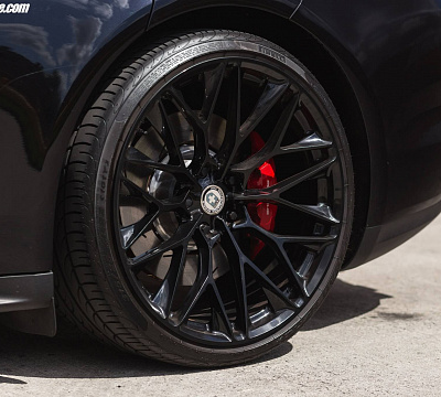 Фото дисков HRE P200 на Porsche Panamera II