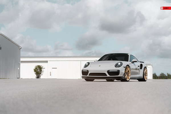 Фото дисков Anrky AN18 Глянцевая шампань на Porsche 911 VII