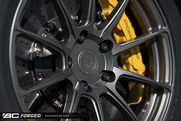 Фото дисков BC Forged RZ10 Матовый графит на Porsche Cayman II
