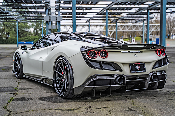 Фото дисков Strasse Wheels SV10 Deep Concave FS Черный глянец на Ferrari SF90