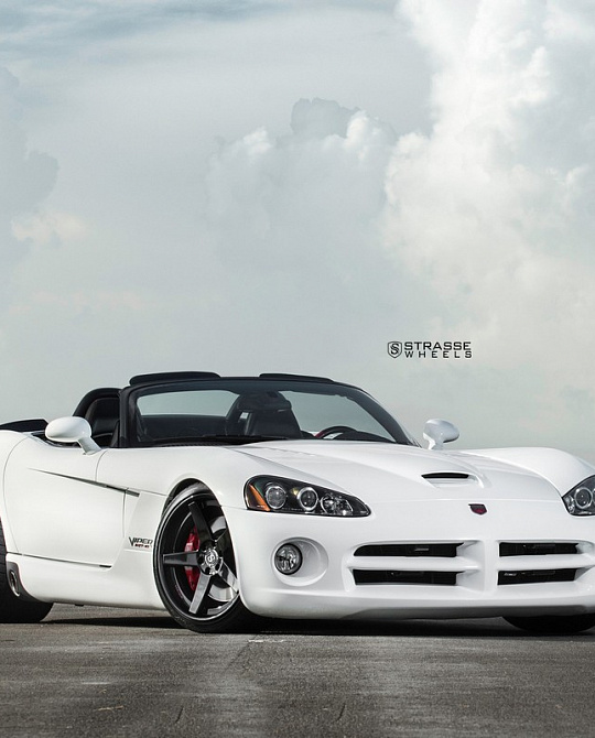 Фото дисков S5 Deep Concave Черный глянец на Dodge Viper
