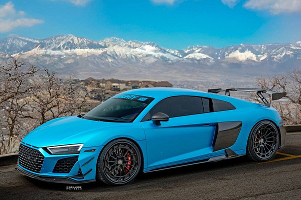 Фото дисков Strasse Wheels SV15FF Deep Concave FS Черный глянец на Audi R8 (4S)