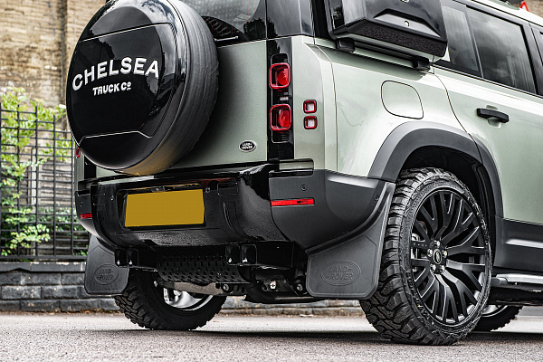 Фото дисков Kahn Kahn RS Черный сатин на Land Rover Defender II