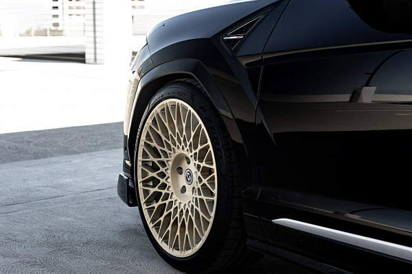 Фото дисков HRE 501M Сатиновая шампань на Lamborghini Urus
