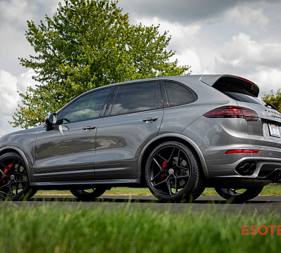 Фото дисков HRE FF11 на Porsche Cayenne II
