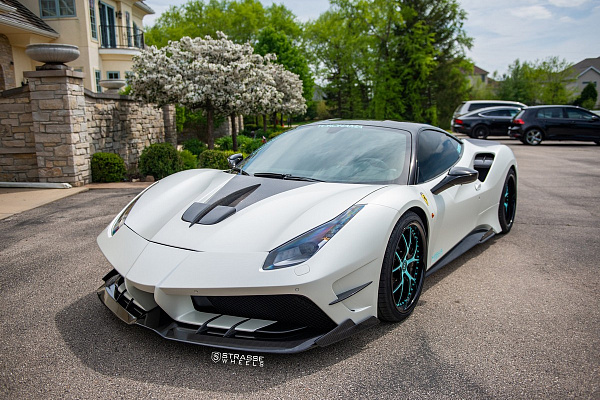 Фото дисков Strasse Wheels SM5R Signature Другой цвет на Ferrari 488