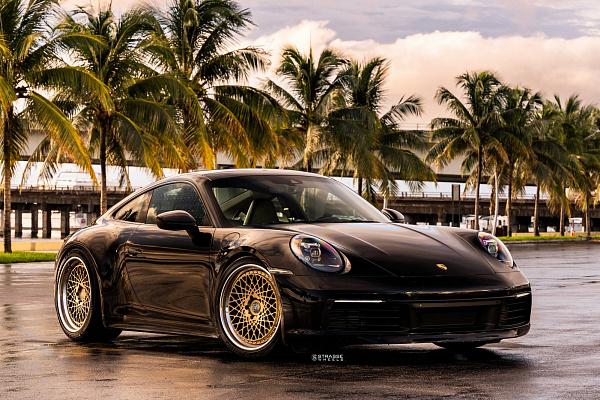 Фото дисков Strasse Wheels SC20 Track Сатиновое золото на Porsche 911 VIII