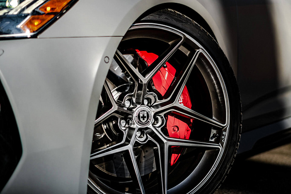 Фото дисков HRE FF11 Глянцевый графит на Audi A/RS 6 (C8)
