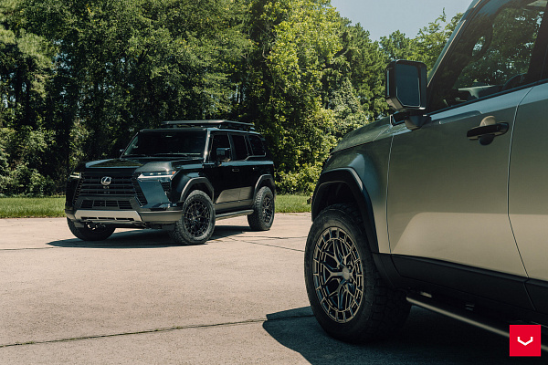 Фото дисков Vossen HFX-1 (6-Lug) Черный глянец на Lexus GX III