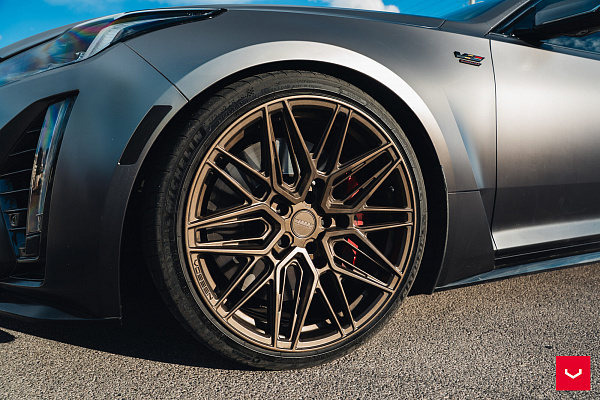 Фото дисков Vossen HF-7 Сатиновая бронза на Cadillac CT5
