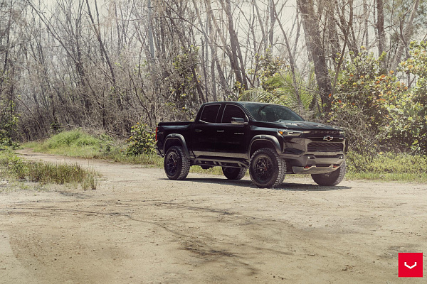 Фото дисков Vossen HF6-4 Черный глянец на Chevrolet Colorado