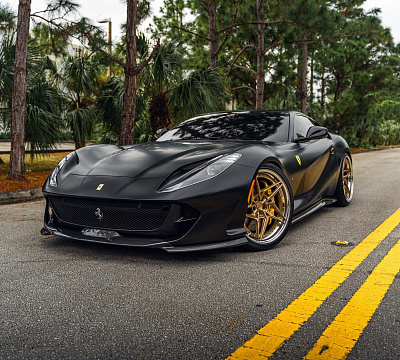 Фото дисков Anrky S3-X3 на Ferrari 812