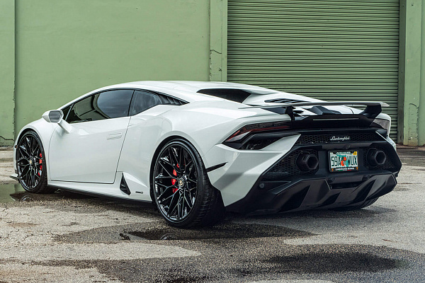 Lamborghini Huracan Tecnica