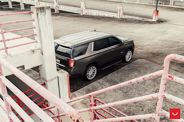 Фото дисков Vossen HF6-1 Серебро на Chevrolet Tahoe V