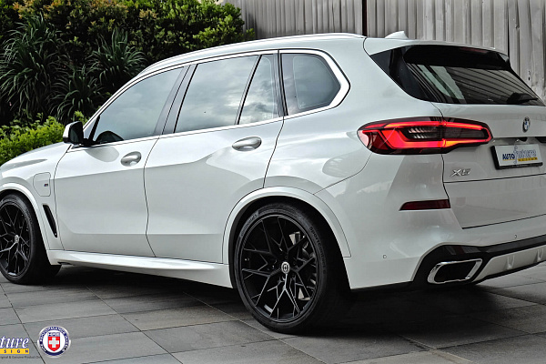 Фото дисков HRE FF10 Черный сатин на BMW X5/X5 M (F15/F85)