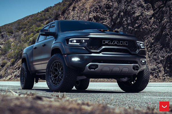 Фото дисков Vossen HFX-1 (6-Lug) Черный глянец на Ram 1500 V