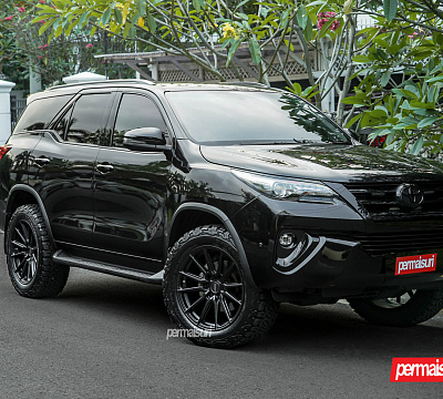 Фото дисков Vossen HF6-1 на Toyota Fortuner II