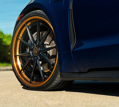 Фото дисков Strasse Wheels SV10 Deep Concave FS на Porsche Taycan I