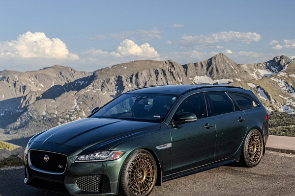 Фото дисков Brixton Forged TR11 Глянцевая бронза на Jaguar XF II