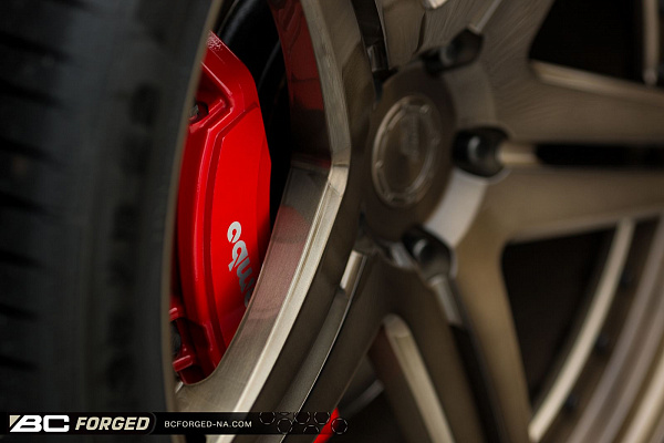Фото дисков BC Forged HC052 Глянцевая бронза на Jeep Grand Cherokee IV