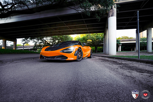 Фото дисков Vossen S21-01 Сатиновый темный лак на McLaren 720S