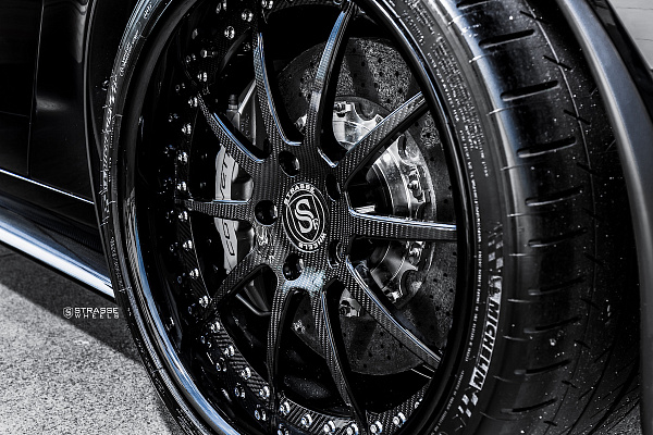 Фото дисков Strasse Wheels R10 Signature Другой цвет на Chevrolet Corvette C6