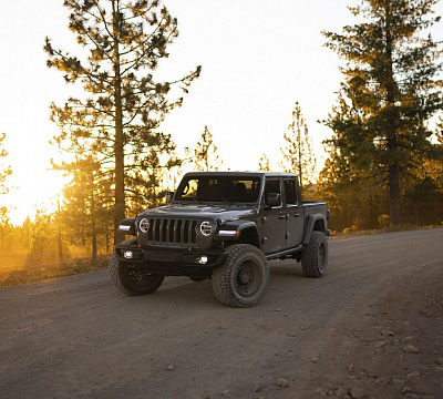Фото дисков Black Rhino ABRAMS на Jeep Gladiator II (JT)