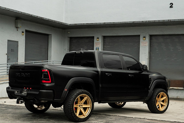 Фото дисков Anrky AN36-S Сатиновое золото на Ram 1500 V