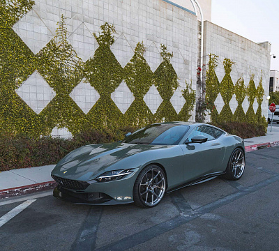 Фото дисков HRE 521M на Ferrari Roma