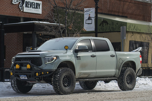 Фото дисков Black Rhino RAPID Черный матовый на Toyota Tundra II