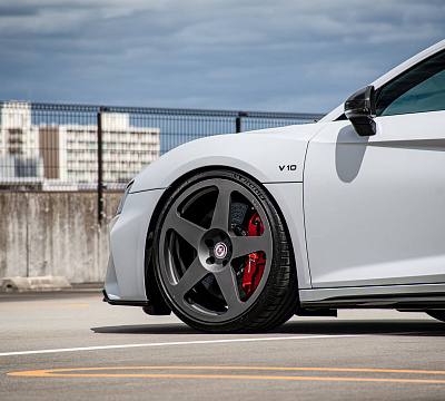 Фото дисков HRE 305M на Audi R8 (4S)