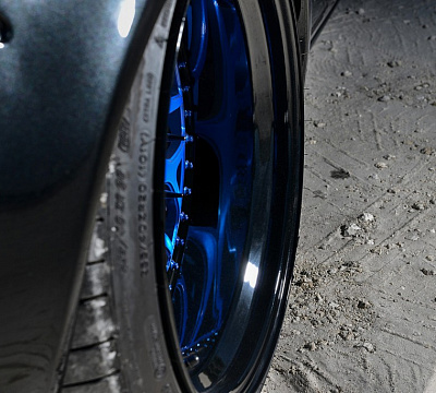 Фото дисков Strasse Wheels SV8 Performance на Dodge Challenger III