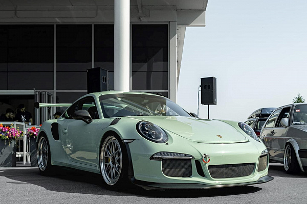 Фото дисков Brixton Forged TR08 Сатиновый лак на Porsche 911 VII