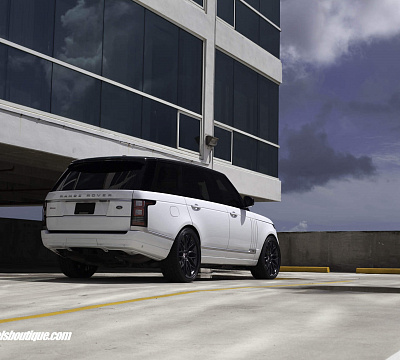 Фото дисков HRE S200 на Land Rover Range Rover IV