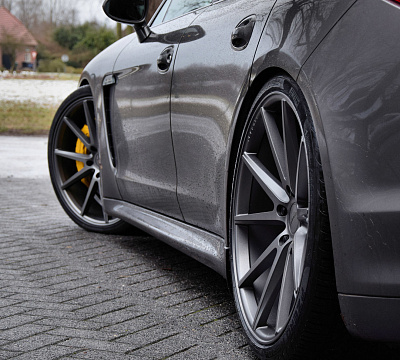 Фото дисков Vossen VFS-1 на Porsche Panamera I