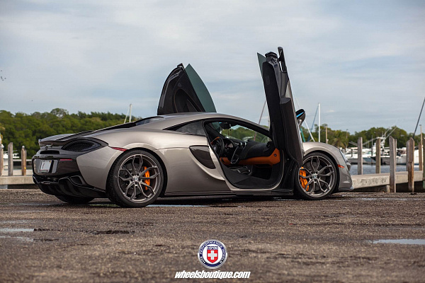 Фото дисков HRE P201 Сатиновый темный лак на McLaren 570S