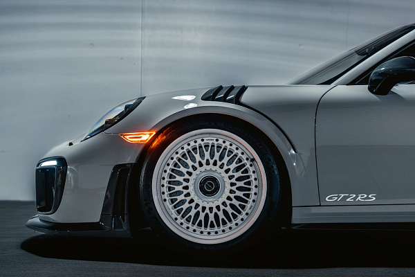 Фото дисков Brixton Forged TR20 Белый глянец на Porsche 911 VII