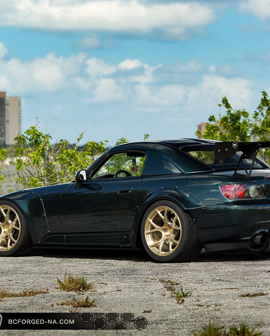 Фото дисков RZ05 Глянцевое золото на Honda S2000