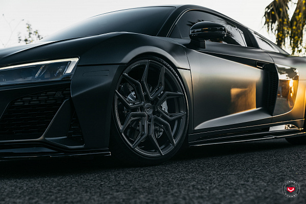 Фото дисков Vossen EVO-3R Глянцевый темный лак на Audi R8 (4S)
