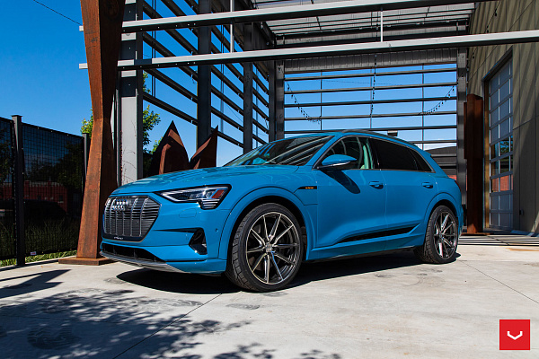 Фото дисков Vossen HF-3 Глянцевый графит на Audi E-tron