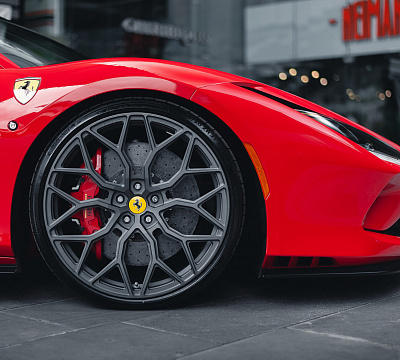 Фото дисков Vossen S17-01 на Ferrari F8