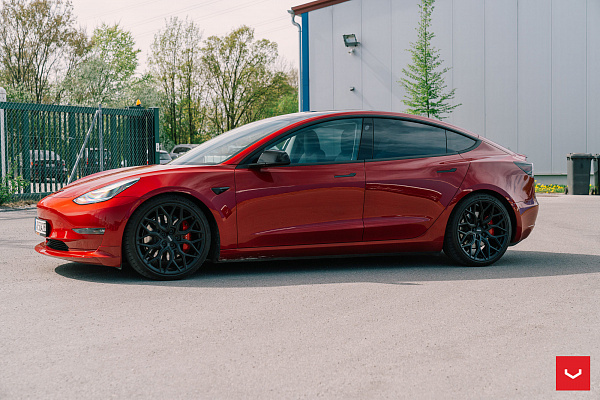 Фото дисков Vossen HF-2 Черный сатин на Tesla Model 3