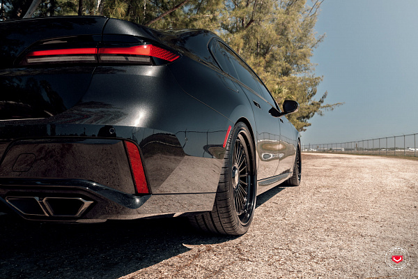 Фото дисков Vossen GEN-04 (3-piece) Черный глянец на BMW 7 (G70)