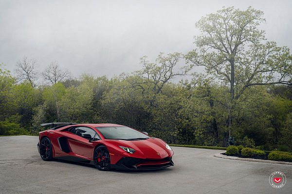 Фото дисков Vossen S21-01 Черный глянец на Lamborghini Aventador