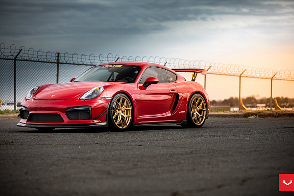 Фото дисков Vossen HF-5 Глянцевое золото на Porsche Cayman II