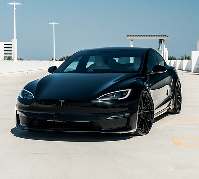 Фото дисков Anrky AN28 на Tesla Model S