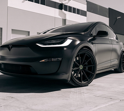 Фото дисков Brixton Forged R11-R на Tesla Model X