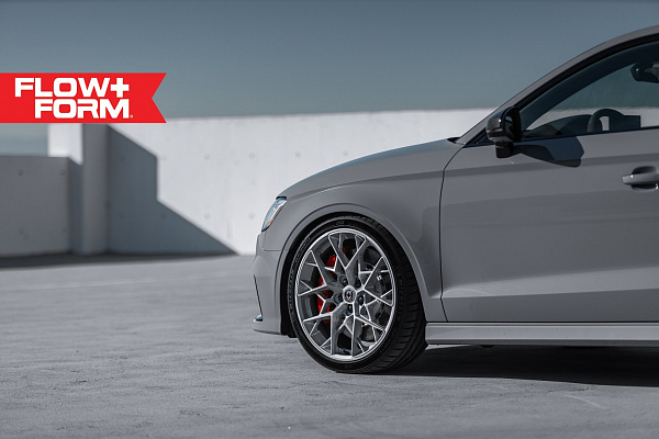 Фото дисков HRE FF10 Серебро на Audi A/S/RS 3 (8V)