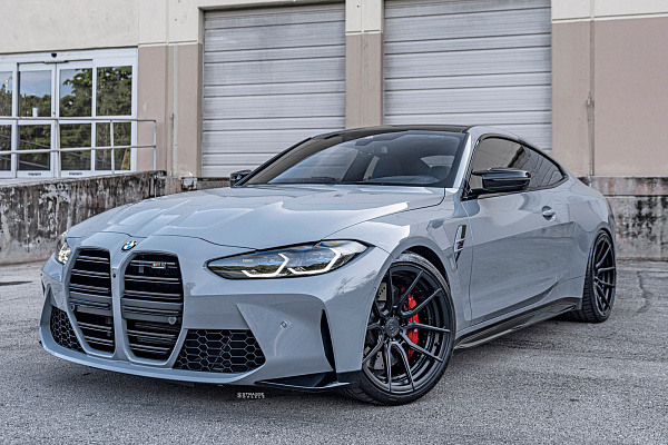 Фото дисков Strasse Wheels SV5 Deep Concave Duoblock Черный сатин на BMW 4/M4 (G22/G82)