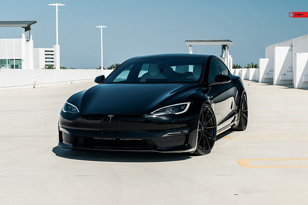 Фото дисков Anrky AN28 Черный глянец на Tesla Model S